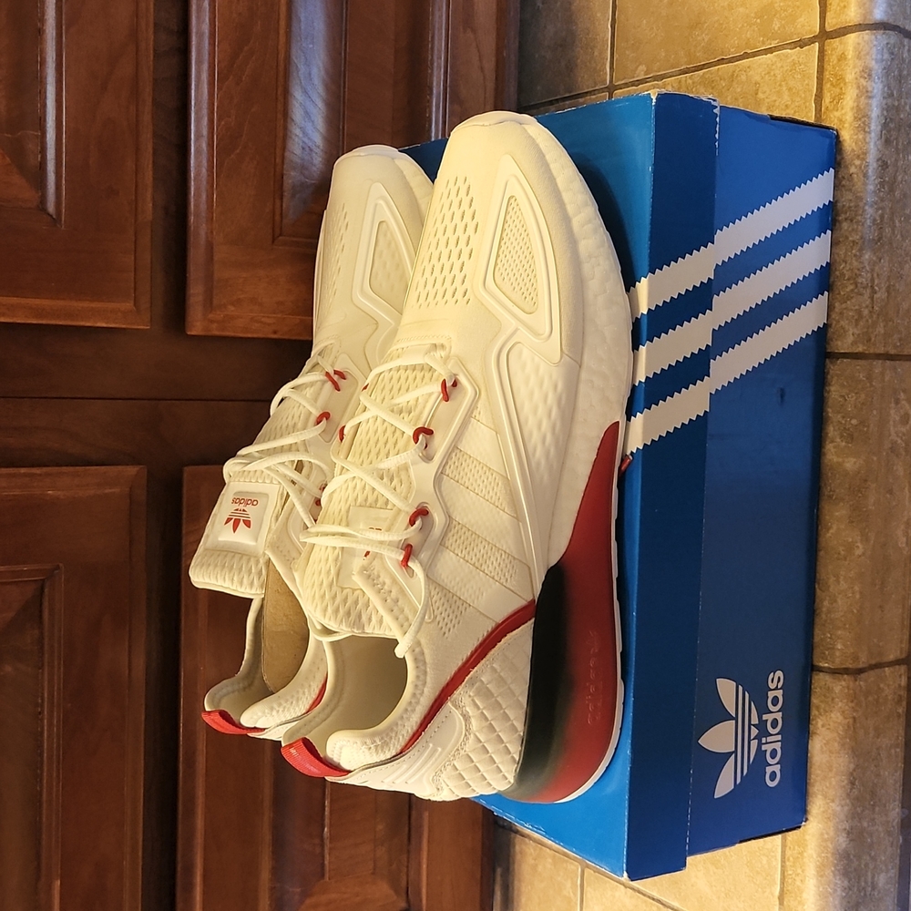 Adidas zx 2k boost.